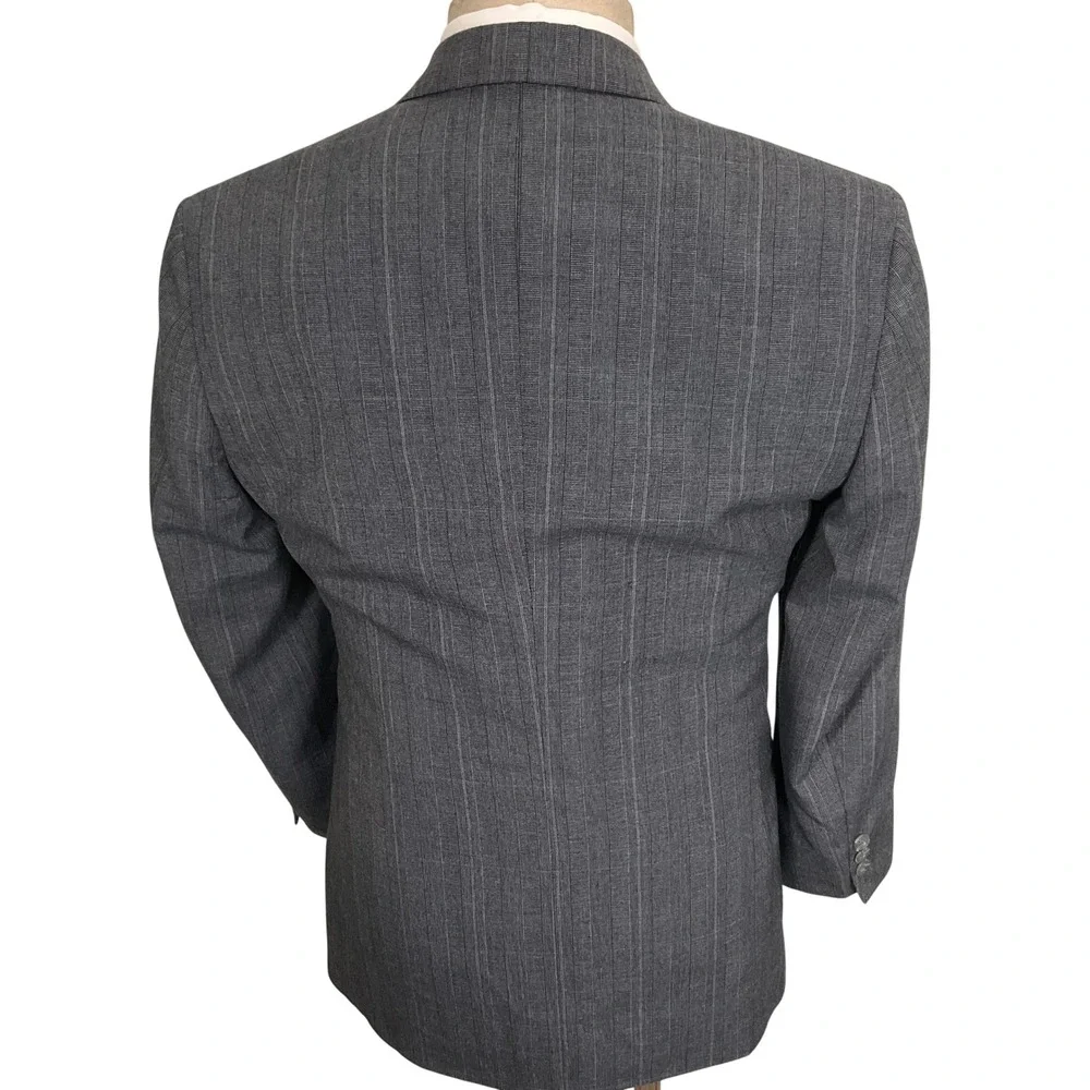 Gallery by Haggar Suit Men 40R 29W Gray Pinstripe Double Breasted Classic